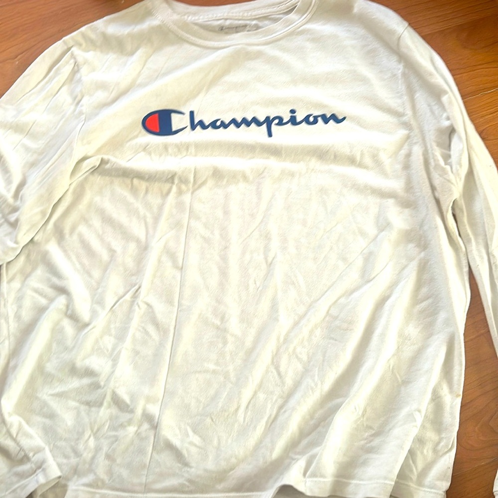 This is an xL champion long sleeve tee shirt